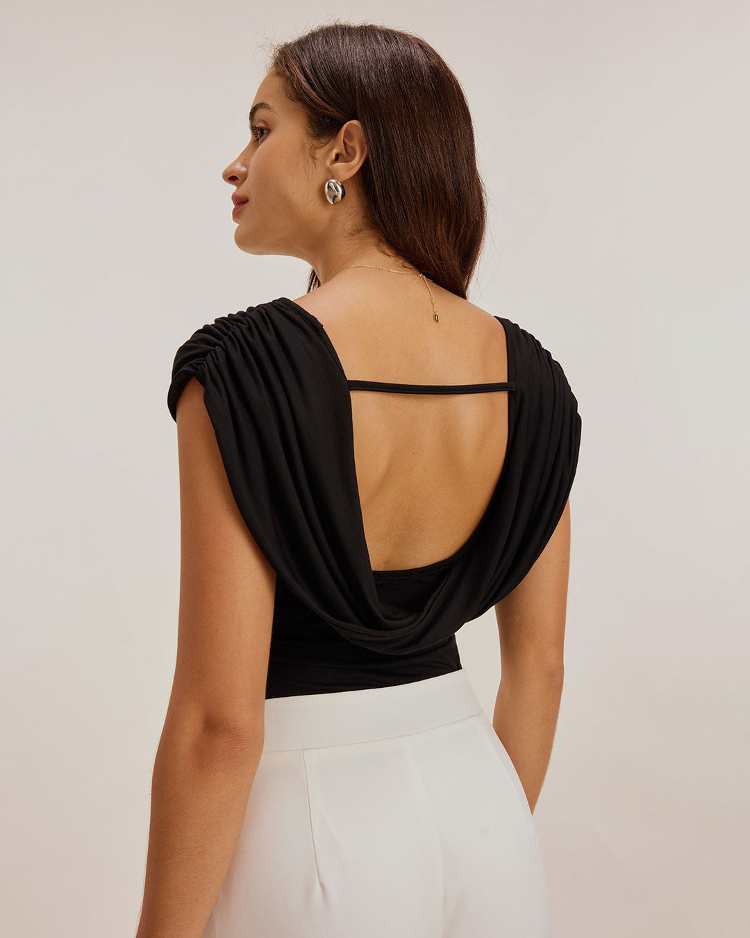 Black U Neck Ruched Tee