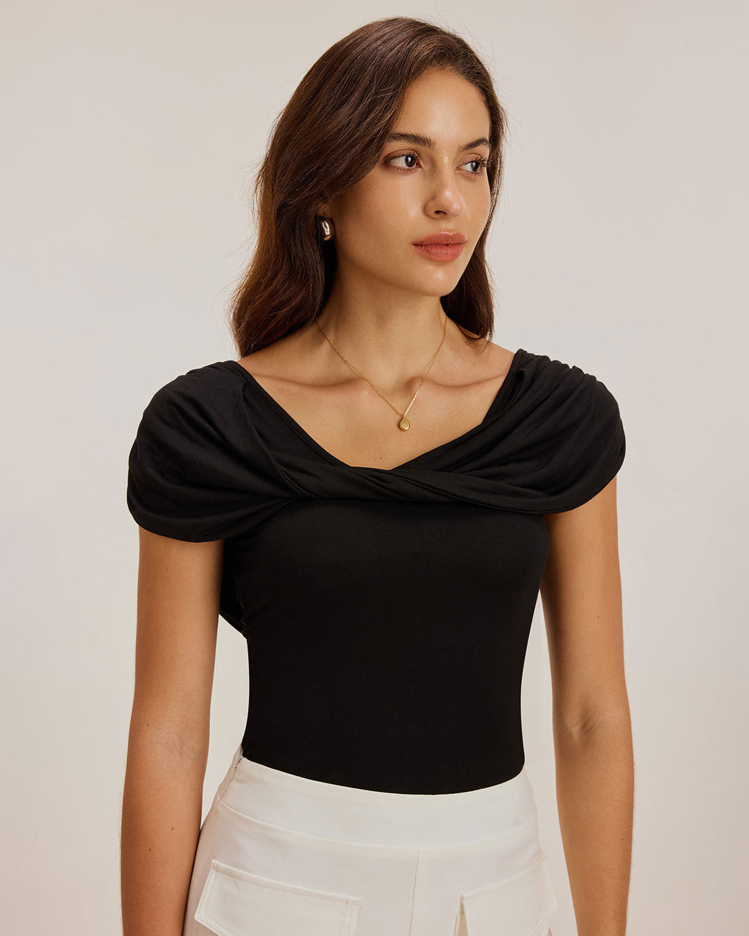 Black U Neck Ruched Tee